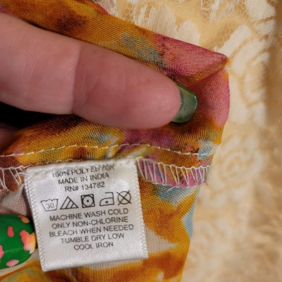 Knotted multicolored top ♡ - Picture 6 of 6